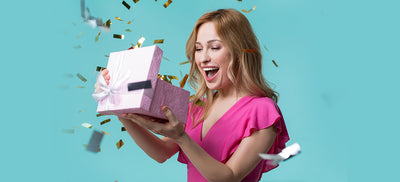 LOOKING FOR PRESENT IDEAS? HERE’S WHY PERFUME MAKES AN AMAZING PRESENT!