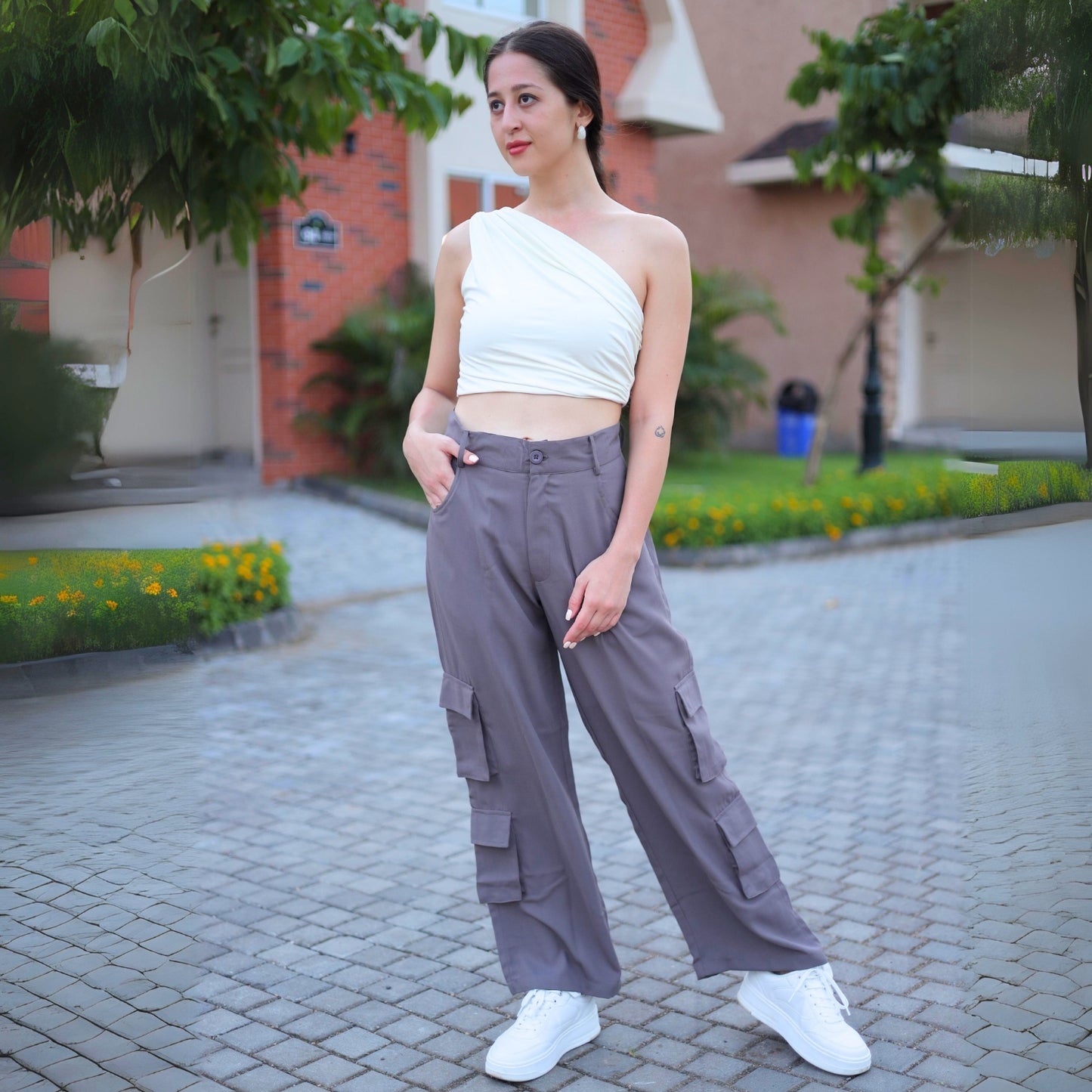 Chic grey cargo pants with a high-waist design
