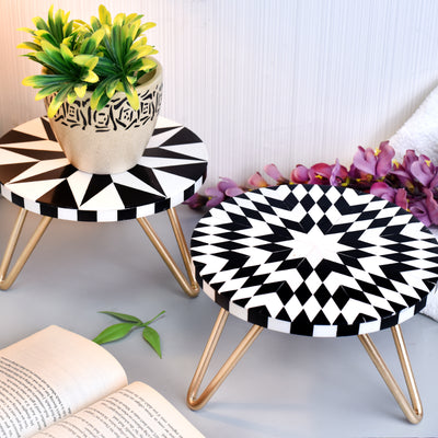 Black and White Retro Wood and Resin Cake Stand 